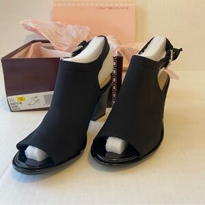 Bandolino Black Sling Back Shoes Size 5.5M with 2.5” Heel; New in Box!
